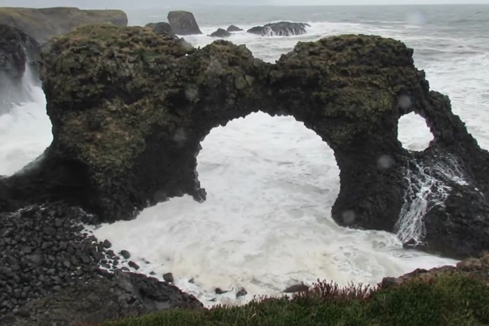 Snaefellsnes: Jules Verne was right about this place basalt arches at arnarstapi what the atlantic carves